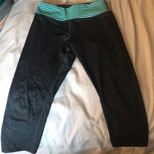 Cropped yoga leggings